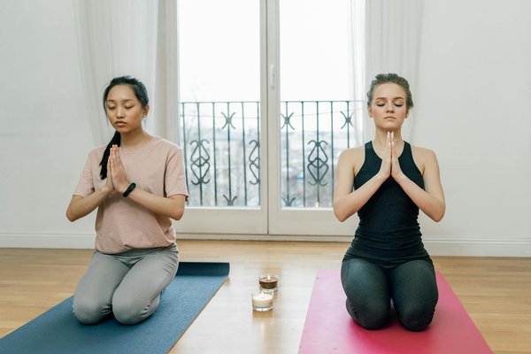 Méditation et pleine conscience : comment combiner les deux ?
